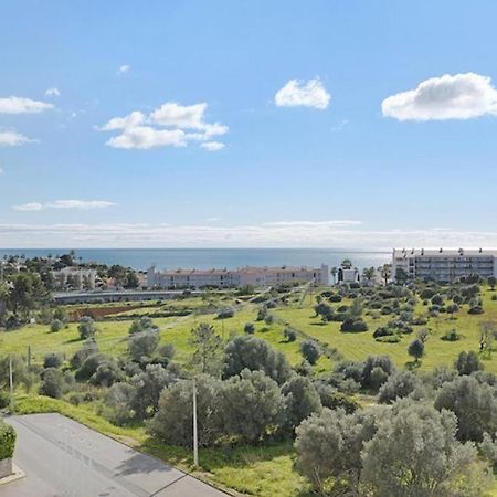 Cozy Apartment With Seaview 300M From The Beach Portimão Exterior photo